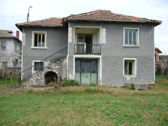 Big house with land Srem